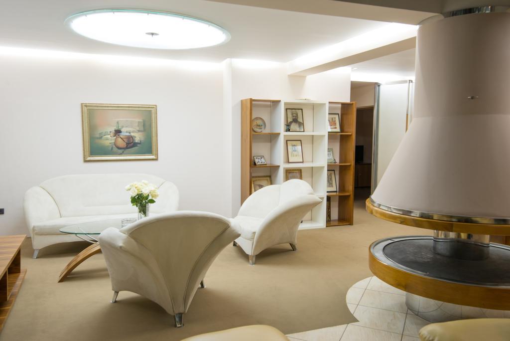 Hotel By Gastroid Ilidža 部屋 写真